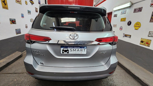 Imagen 15 de 25 de Toyota Sw4 Srx 2020 At 2.8 At 4x4 Smart Garage