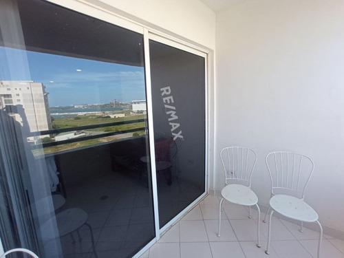 Imagen 12 de 20 de Apartamento Con Vista Al Mar En Urbanización Costa Azul, Isla De Margarita
