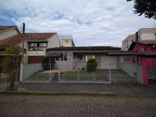 Casa Em Nonoai Com 3 Dormitórios - Lu428843