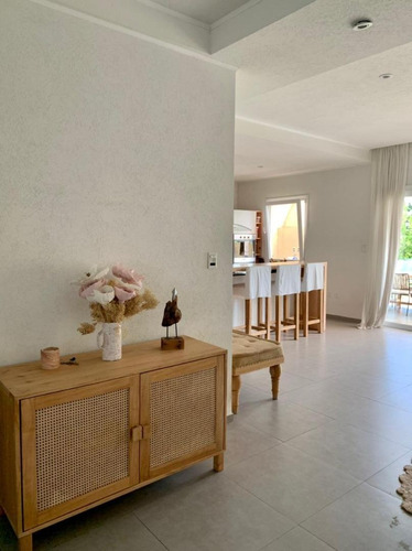 Imagen 4 de 16 de ** Venta Casa Buenos Aires Village