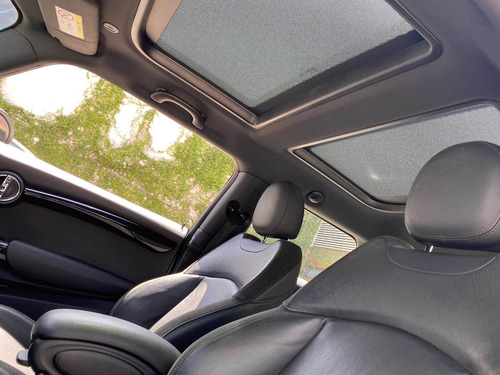 Imagen 5 de 12 de Mini Cooper S 2018 2.0 Hot Chili 5 Puertas At