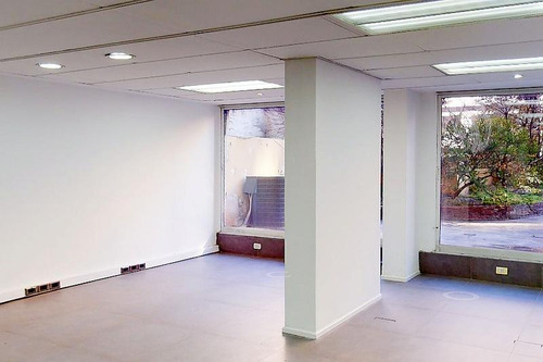 Oficina En Muy Buen Estado, Reciclada | Luminosa