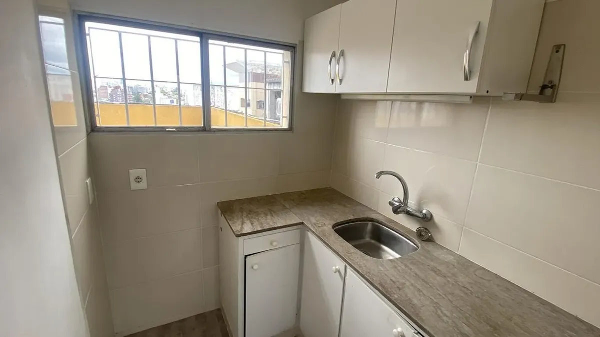 Alquiler Apartamento 1 Dormitorio En Pocitos Con Terraza De 20 M² · Photo 3