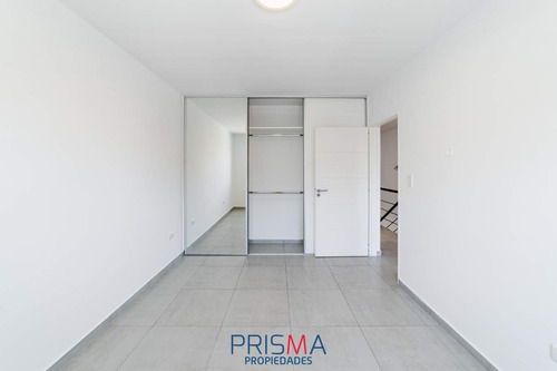 Imagen 9 de 19 de Dúplex En Venta . Miradores De Manantiales . 3 Dormitorios