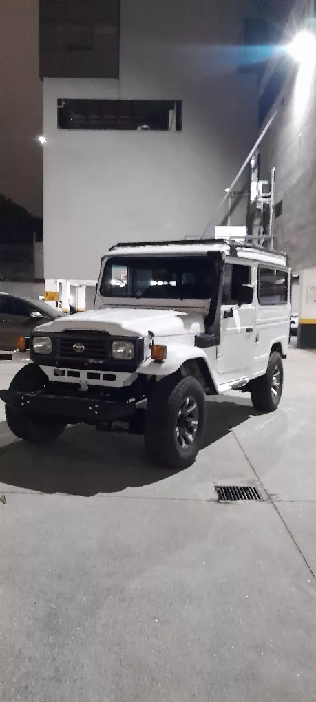 Toyota Bandeirante Jeep Longo