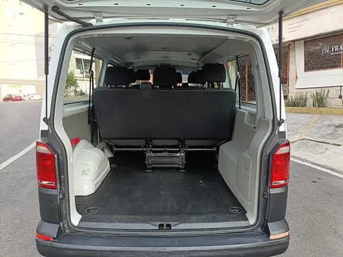 Volkswagen Transporter 2.0 pasajeros mt