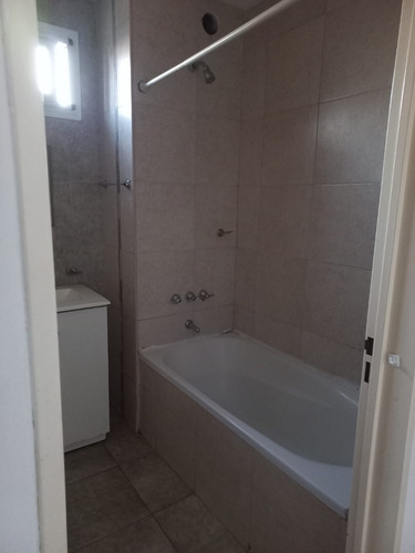 Imagen 9 de 12 de Departamento Venta Remedios De Escalada