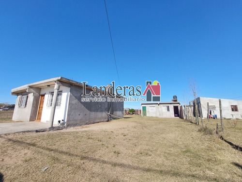 Imagen 3 de 19 de Venta En Block - Dos Casas 3 Amb. - Sobre Lote Propio.