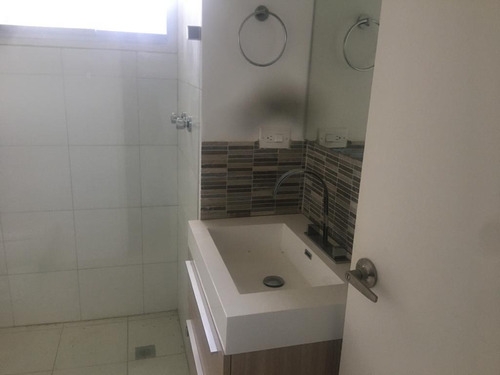 Imagen 13 de 13 de Vendo Apartamento 140m2 4h/3b/2p Los Naranjos 4849