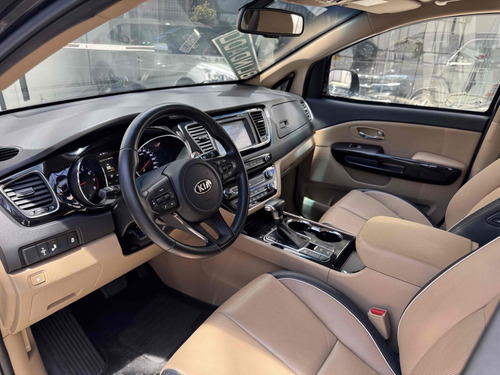 Kia Carnival 3.3 EX V6 24V GASOLINA 4P AUTOMATICO