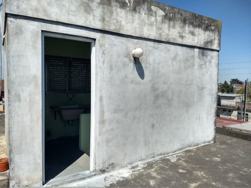 Casa En Venta En Morón