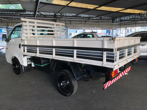 Hyundai HR 2.5 Hd Cab. Curta S/ Carroceria Tci 2p