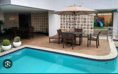 Apartamento Com Acabamento Em Alto Padrão.