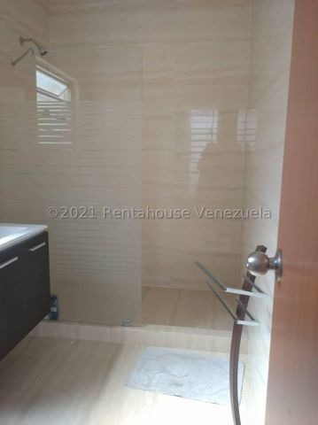 Imagen 13 de 28 de Casa En Venta La California Norte 22-23544juan Paz 0412-6250686