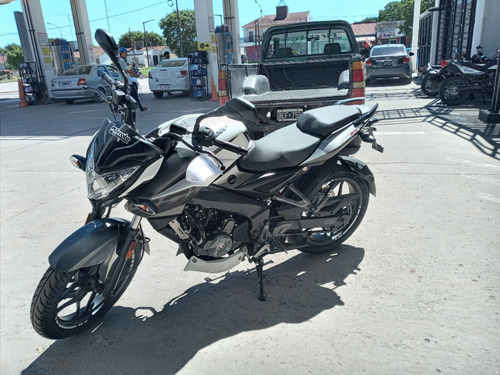 Bajaj Rouser Ns 200 Naked Deportiva 0km Carburador Sin Abs