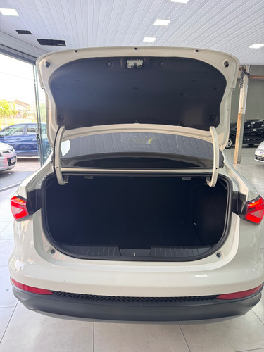 Fiat Cronos 1.0 Drive Flex 4p