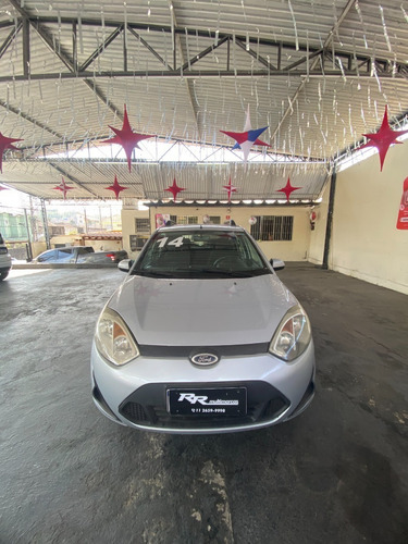 Imagem 2 de 11 de Fiesta 1.0 Flex 2014
