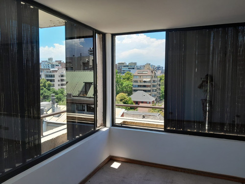 Av. Holanda/elidoro Yáñez. Vende Único Dueño. ¡sin Comisión!