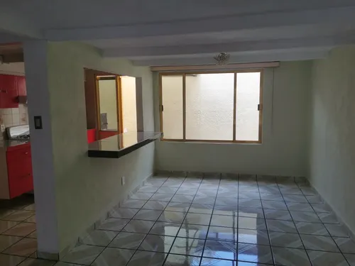 Casa En Villa De Las Flores, 3 Recamaras, 1 Baño Y Medio
