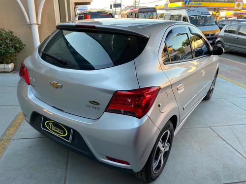 Imagem 13 de 15 de Chevrolet Onix 2019 1.4 Ltz 5p