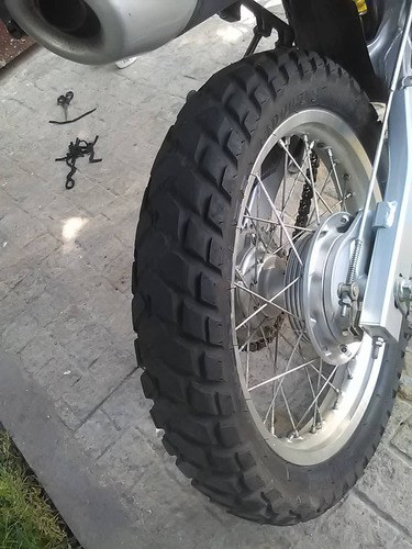 Imagen 2 de 9 de Honda Tornado 250
