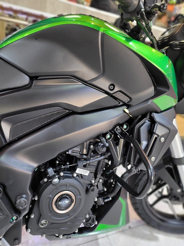 Imagen 9 de 11 de Bajaj Dominar 400 Dunlop Okm Tamburrino Motos
