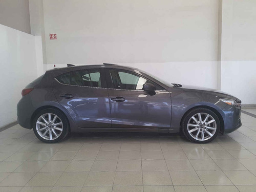 Imagen 3 de 13 de Mazda Mazda 3 2018 5p Hatchback S Grand Touring L4/2.5 A
