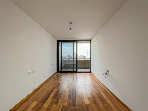 Departamento En Venta De 2 Dormitorios A Estrenar Zona Rio