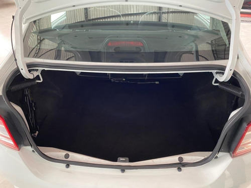 Imagem 6 de 15 de Renault Logan Life