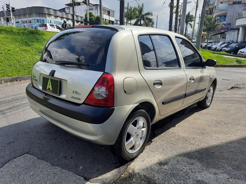 Renault Clio Expression Automatico 2010