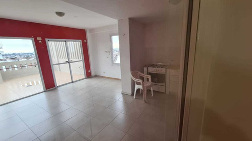 Imagen 8 de 10 de En Venta Departamento De 1 Ambiente Con Cochera Cubierta En 7mo Piso En Caseros Centro !!! F: 8287
