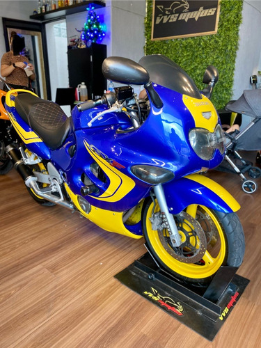 Suzuki Gsx 750 F