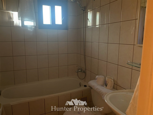 Casa En Venta De 3 Dorm. 2 Baños En El Centro De Pucón
