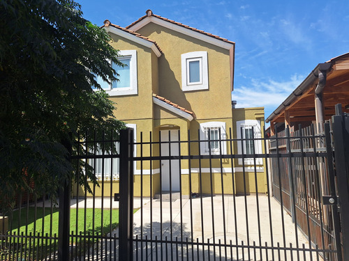 Arriendo Excelente Casa, Barrio Los Ciruelos De Buin