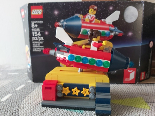 Imagen 3 de 4 de Árbol Navidad Lego Y Cohete 40335 Edición Especial