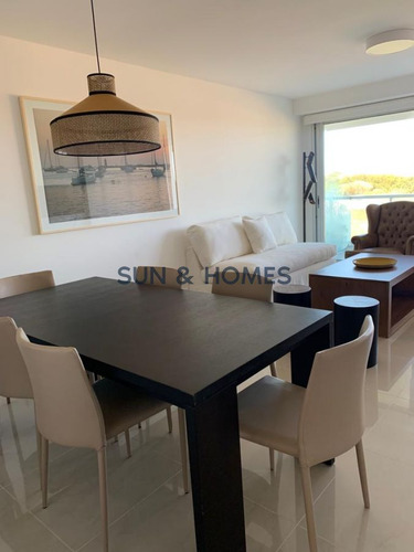 Oportunidad Apartamento En Venta Primera Lines De 3 Dormitorios Y 4 Baños Nuevo Frente A Playa Brava En Punta Del Este 