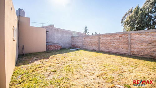 Imagen 6 de 8 de Venta Local Comercial A Estrenar. Zelarrayan 3500
