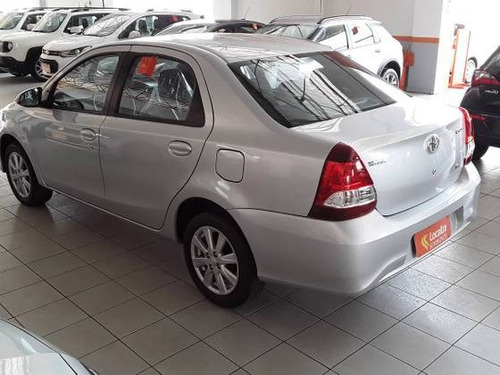 Toyota Etios 1.5 X Plus Sedan 16v Flex 4p Automático