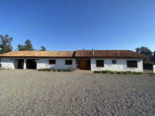 Segura E Impecable Casa En Parcelación Camino Loreto