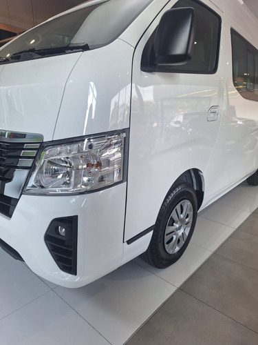 Nissan Nv350 2.5 11 Pasajeros Aa