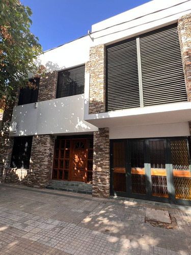 Casa En Venta Calle 11 40 Y 41 La Plata