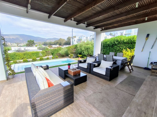 Preciosa, Luminosa Y Moderna Casa En Marbella