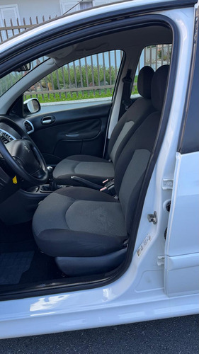 Peugeot 207 1.4 Xr Flex 5p