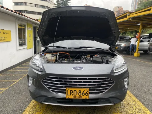 Ford Escape 2.5 Titanium Hibrido At 4x4 2022