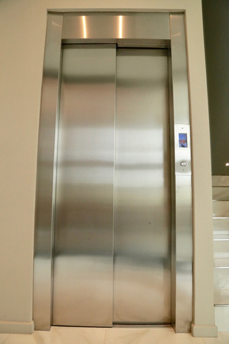 Ascensor Electromecánico 8 Paradas 450kg Instalado