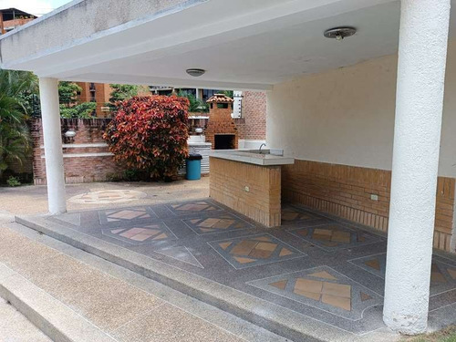 Townhouse Moderno En Residencia Monte Plata, Trigal Norte, Valencia. Minerva K