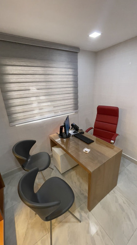 Local De Consultorio Médico, Alquiler O Venta Torre Kp