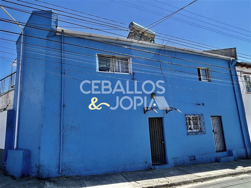 Casa En Venta De 6 Dorm. En Valparaíso