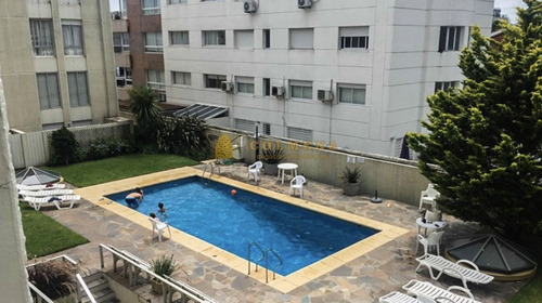 Apto De 2 Dormitorios A Nada De La Rambla Mansa Muy Cerca Del Puerto.- Ref: 2606