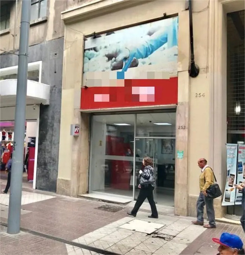 Local Comercial Con Gran Flujo Peatonal En Santiago Centro